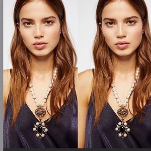 NWT Free People Mega Pearl Pendant